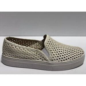 Jibs Women’s Slip-On Shoes Beige, Size 7 M.